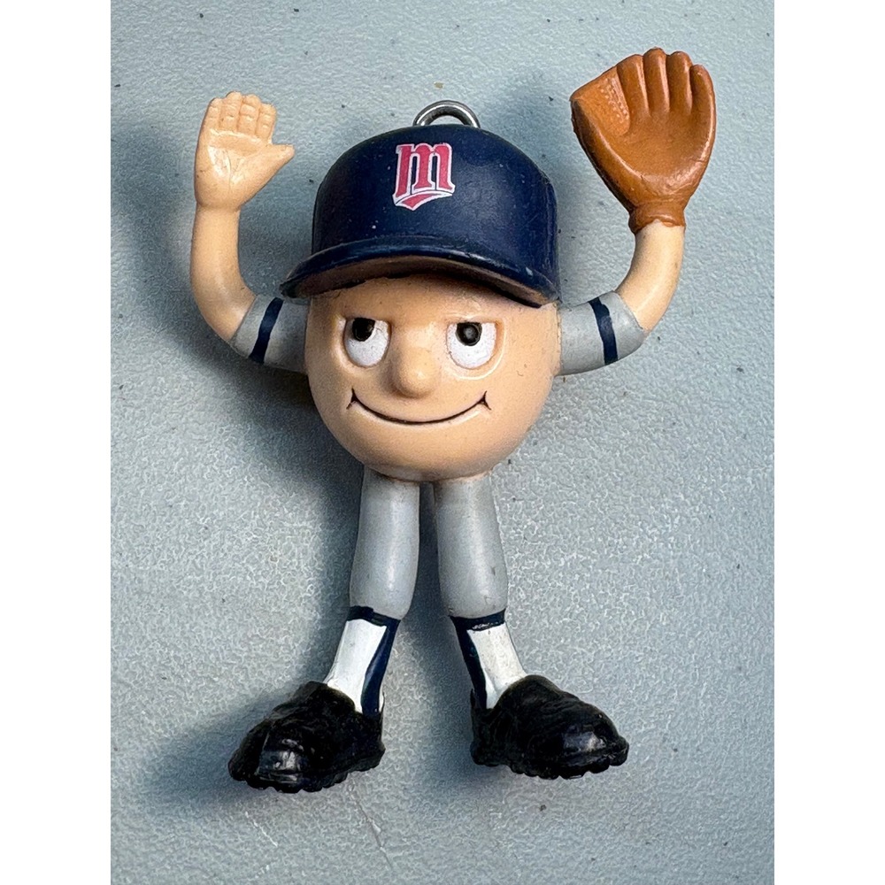 Vintage MLB Minnesota Twins 1993 Baseball Guy Bendy Clip On Keychain 3 inch